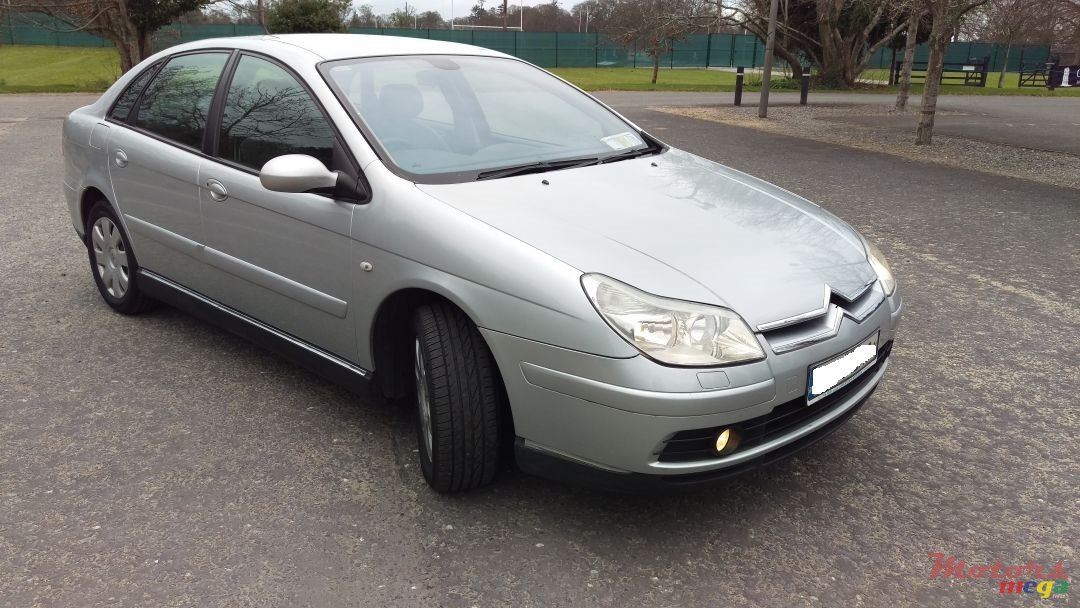 2005' Citroen C5 1.6l HDI photo #1