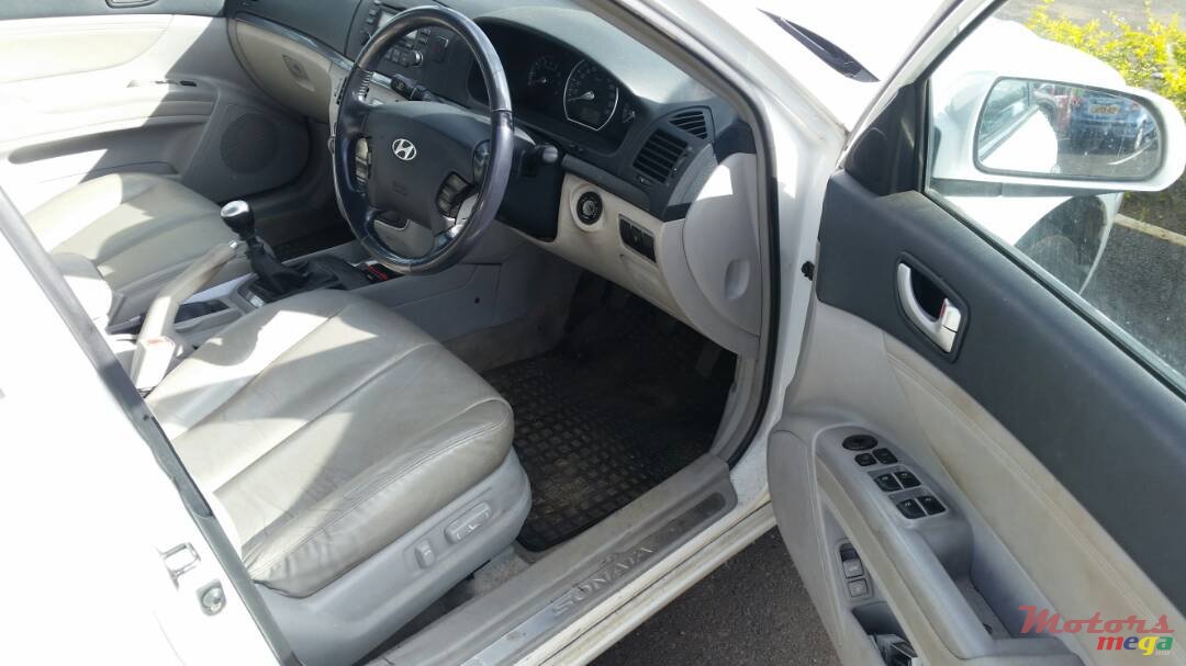 2008' Hyundai photo #3