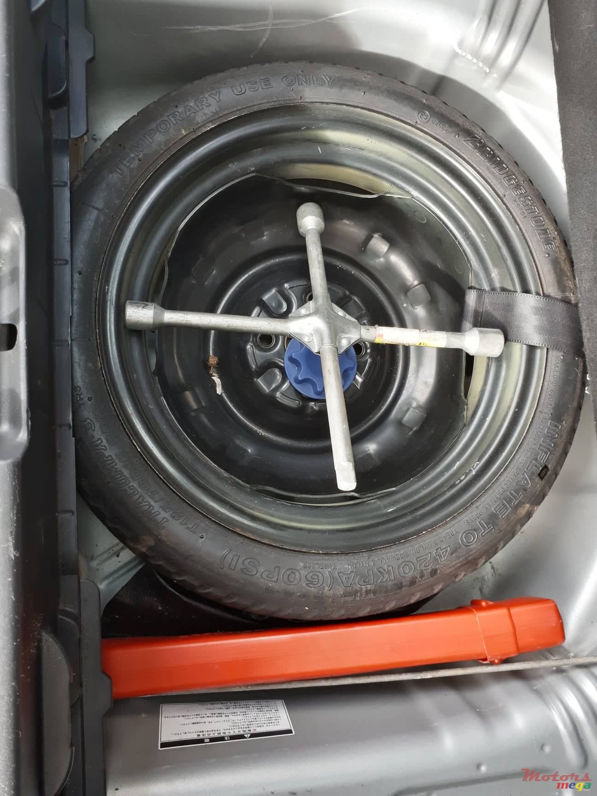 2006' Toyota Vitz photo #5