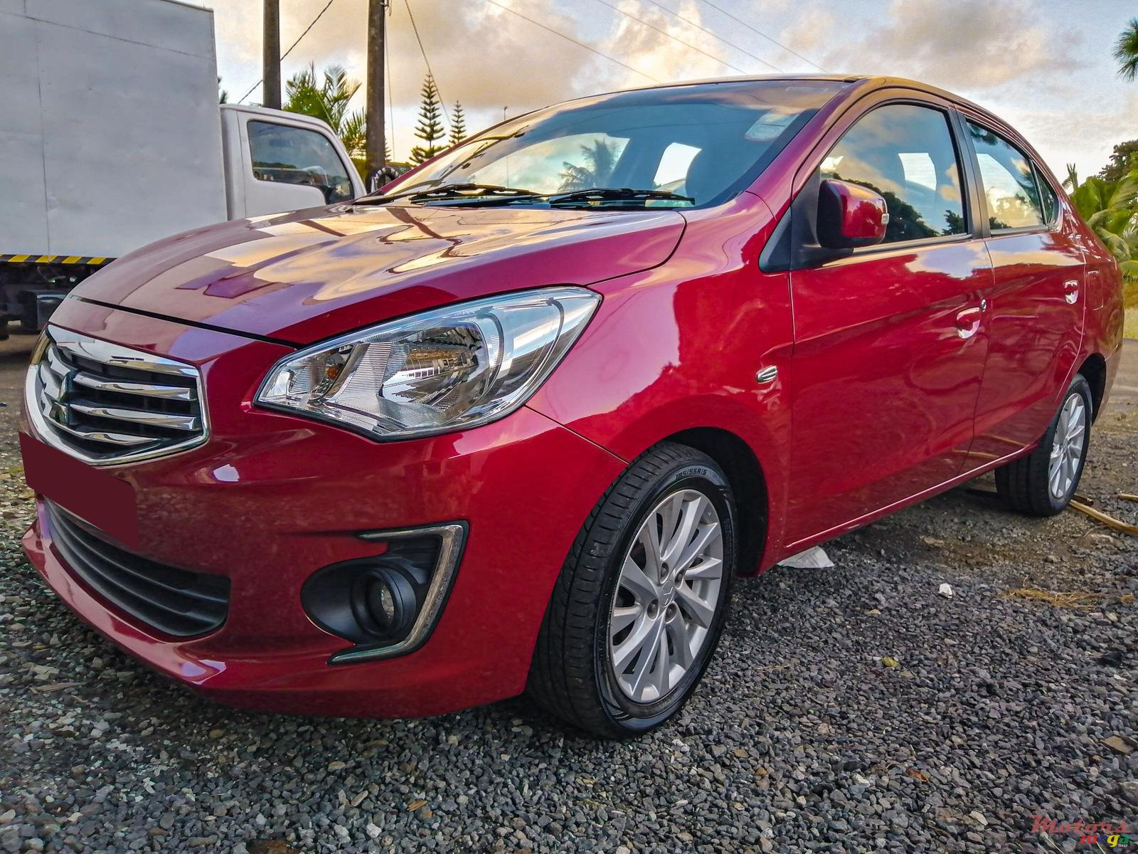 2014' Mitsubishi Attrage photo #3