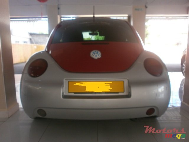 2000' Volkswagen Beetle photo #2