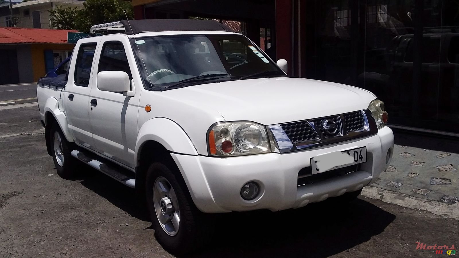 2004' Nissan Hardbody 2X4 photo #1