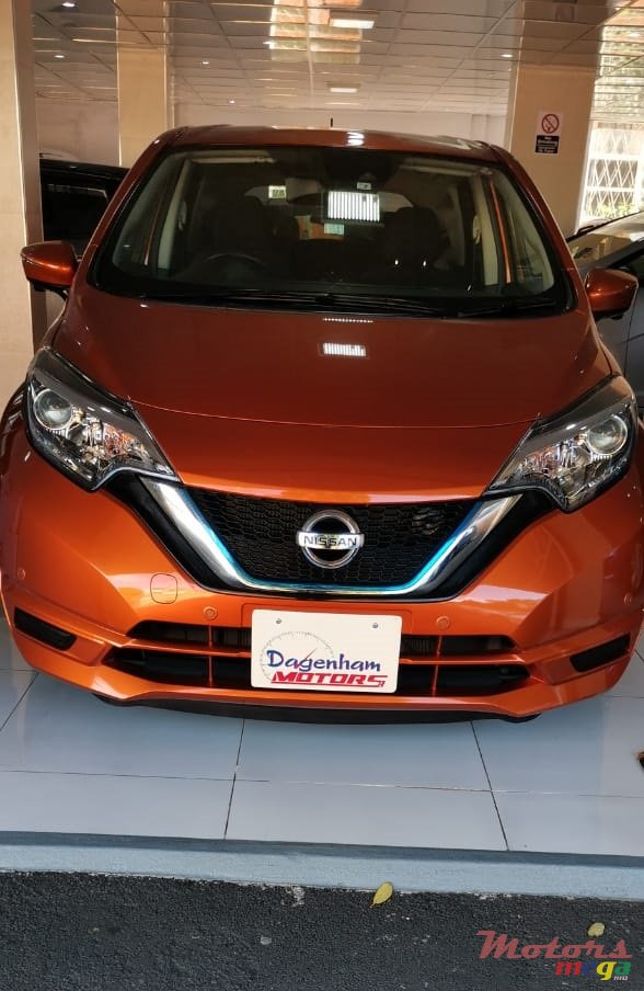 2018' Nissan Note E-power photo #1