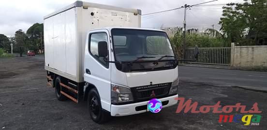 2013' Mitsubishi photo #2