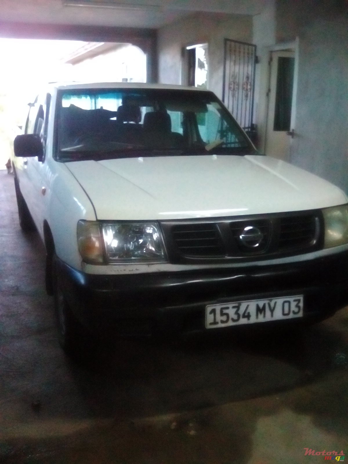 2003' Nissan Hardbody photo #2