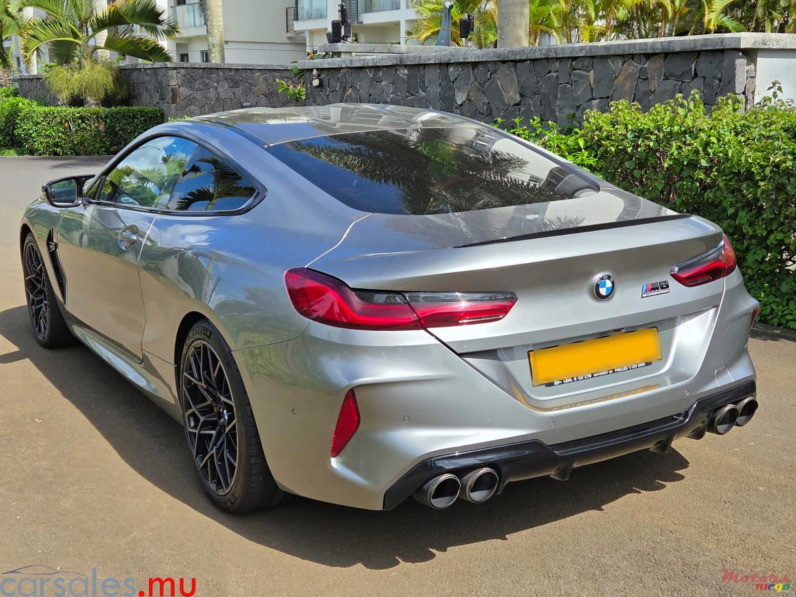 2021' BMW M8 Competition photo #3
