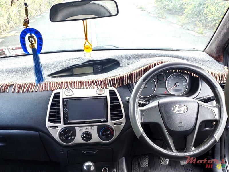 2012' Hyundai i20 photo #5