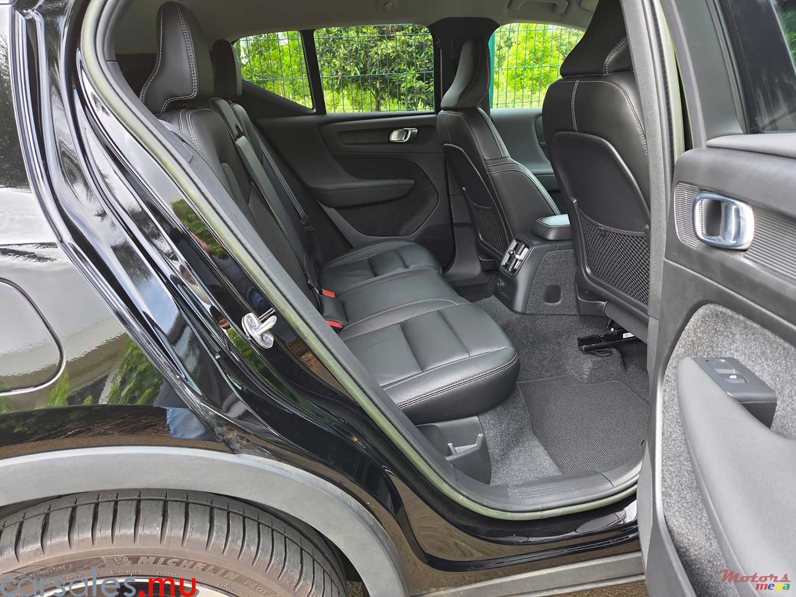 2024' Volvo XC40 1.5 T5 Recharge photo #5