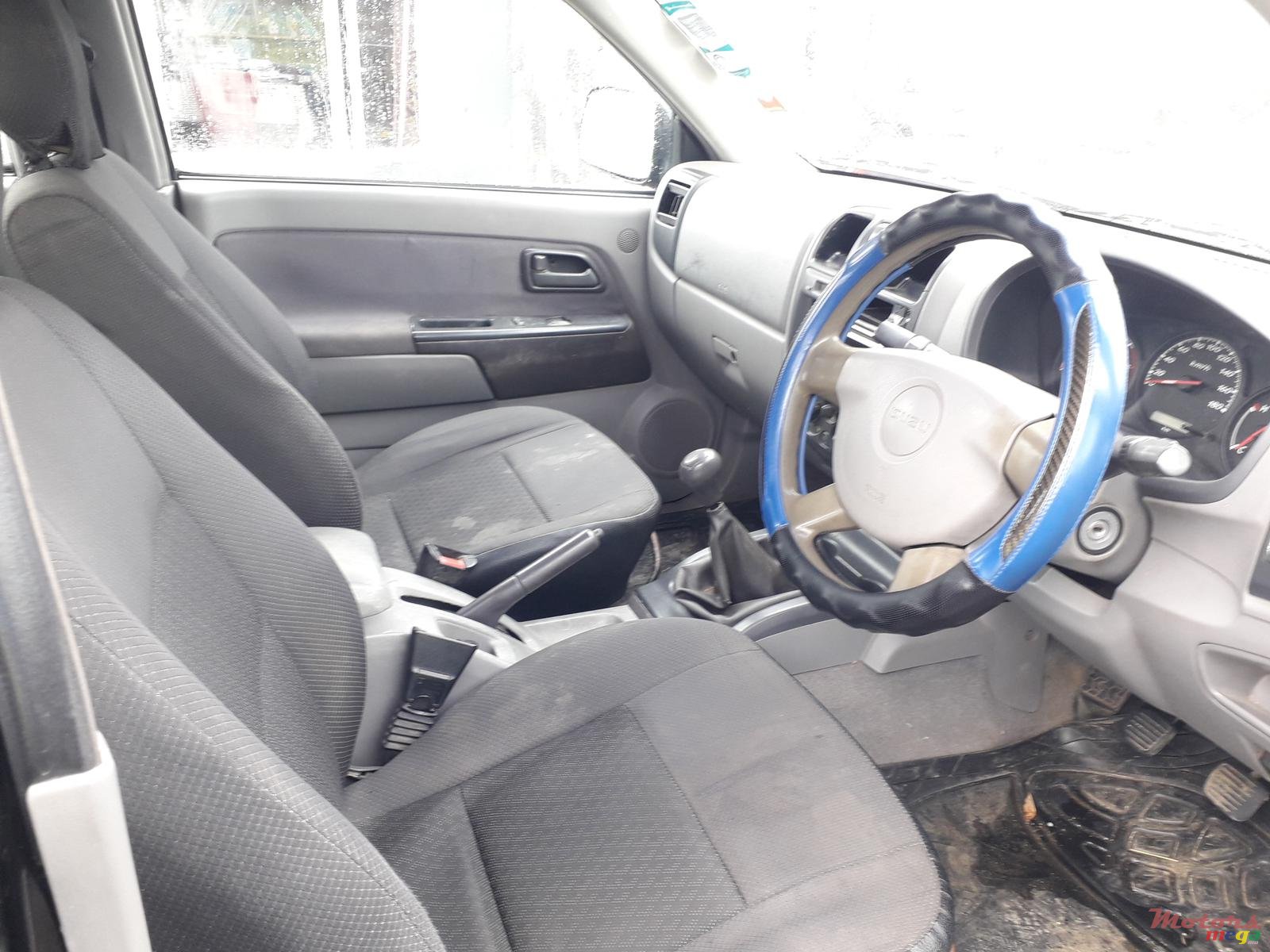 2007' Isuzu D-Max KB300 Turbo photo #3