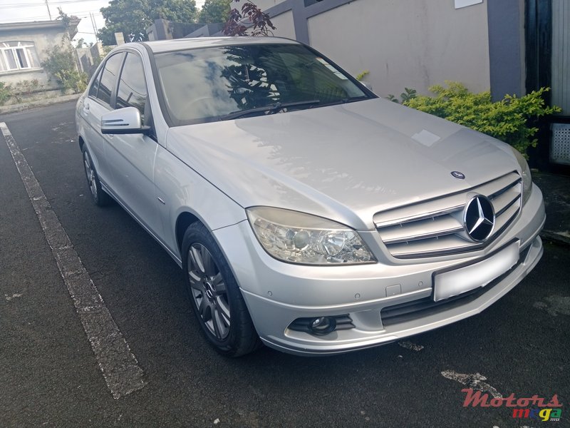 2010' Mercedes-Benz 180 photo #2