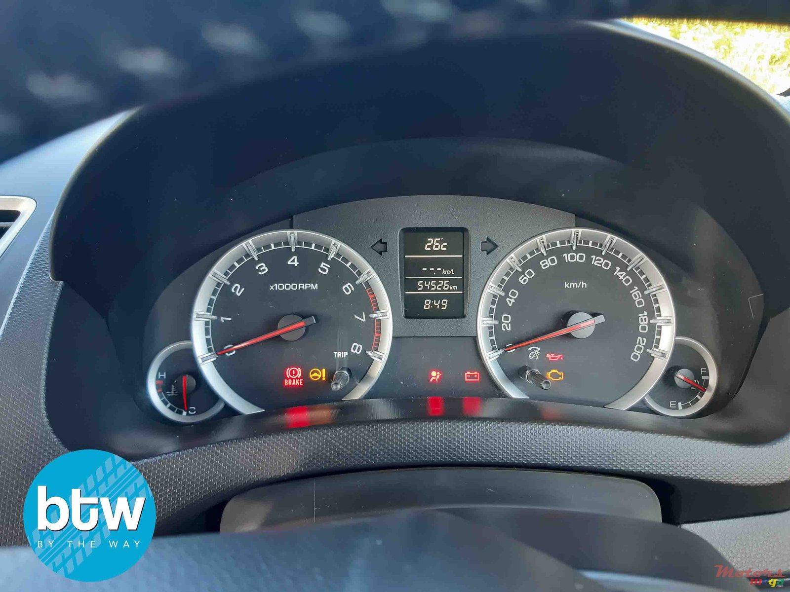 2014' Suzuki Swift photo #7