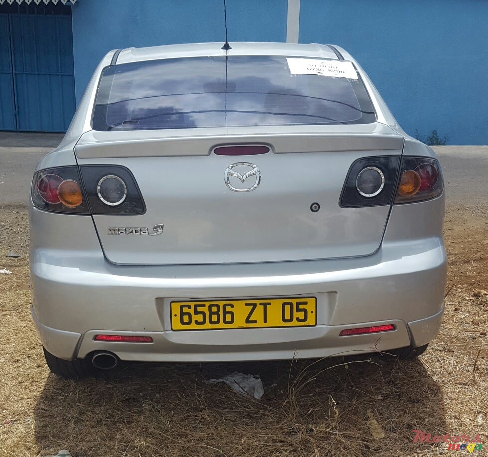 2005' Mazda 3 Full Option photo #2