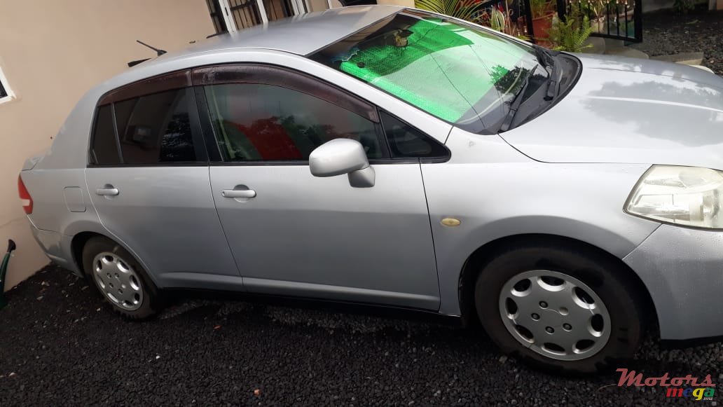 2008' Nissan Tiida photo #3