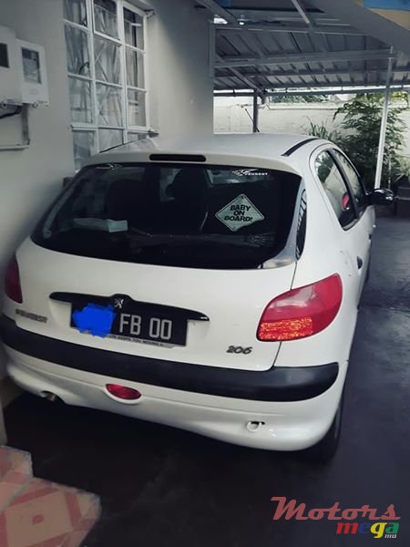 2000' Peugeot 206 photo #4