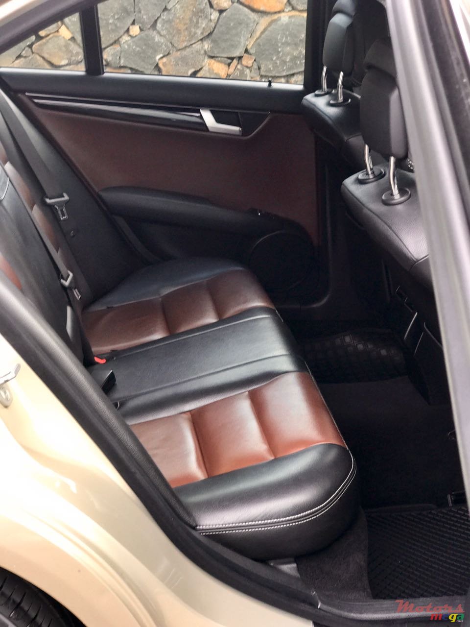 2012' Mercedes-Benz C 180 AMG photo #4