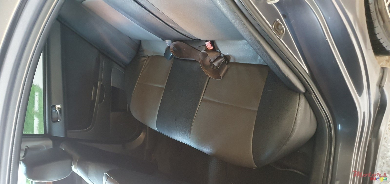 2008' Mitsubishi photo #3