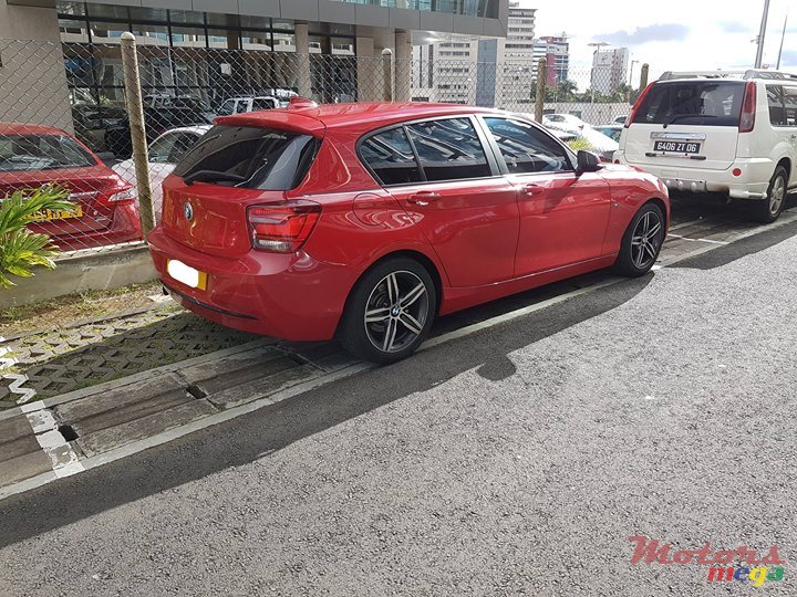 2012' BMW 1 Series 120i photo #2