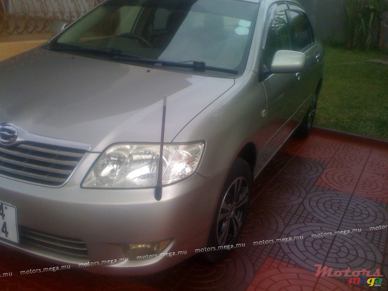 2004' Toyota photo #1