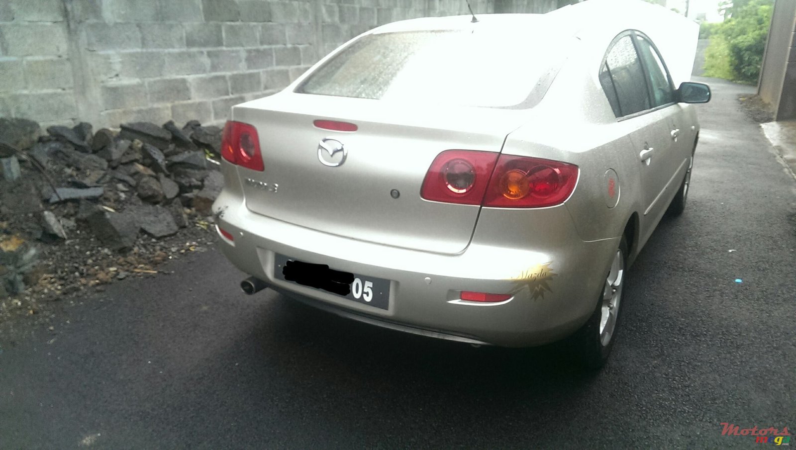 2005' Mazda 3 photo #3