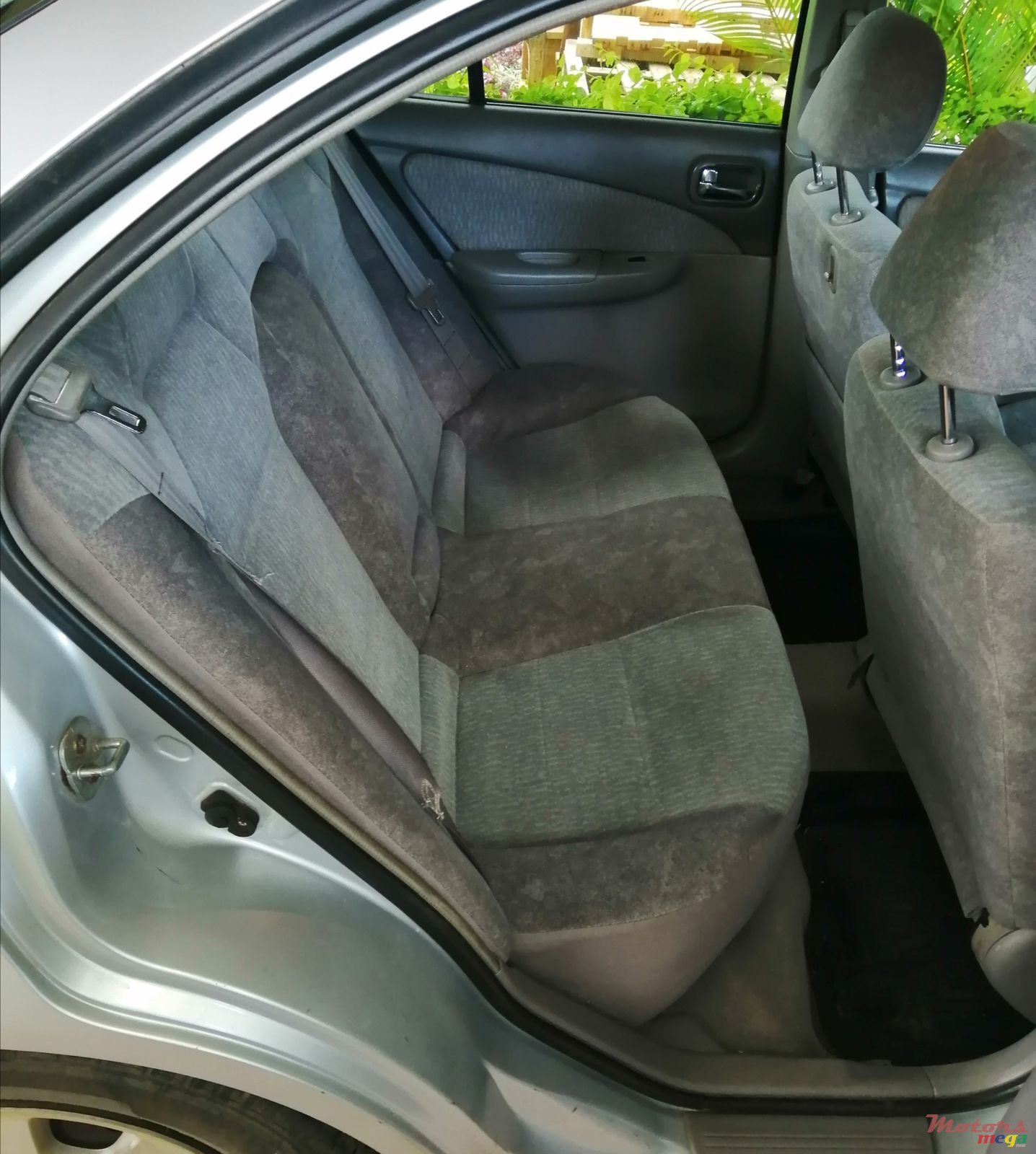 2000' Nissan Sunny photo #3