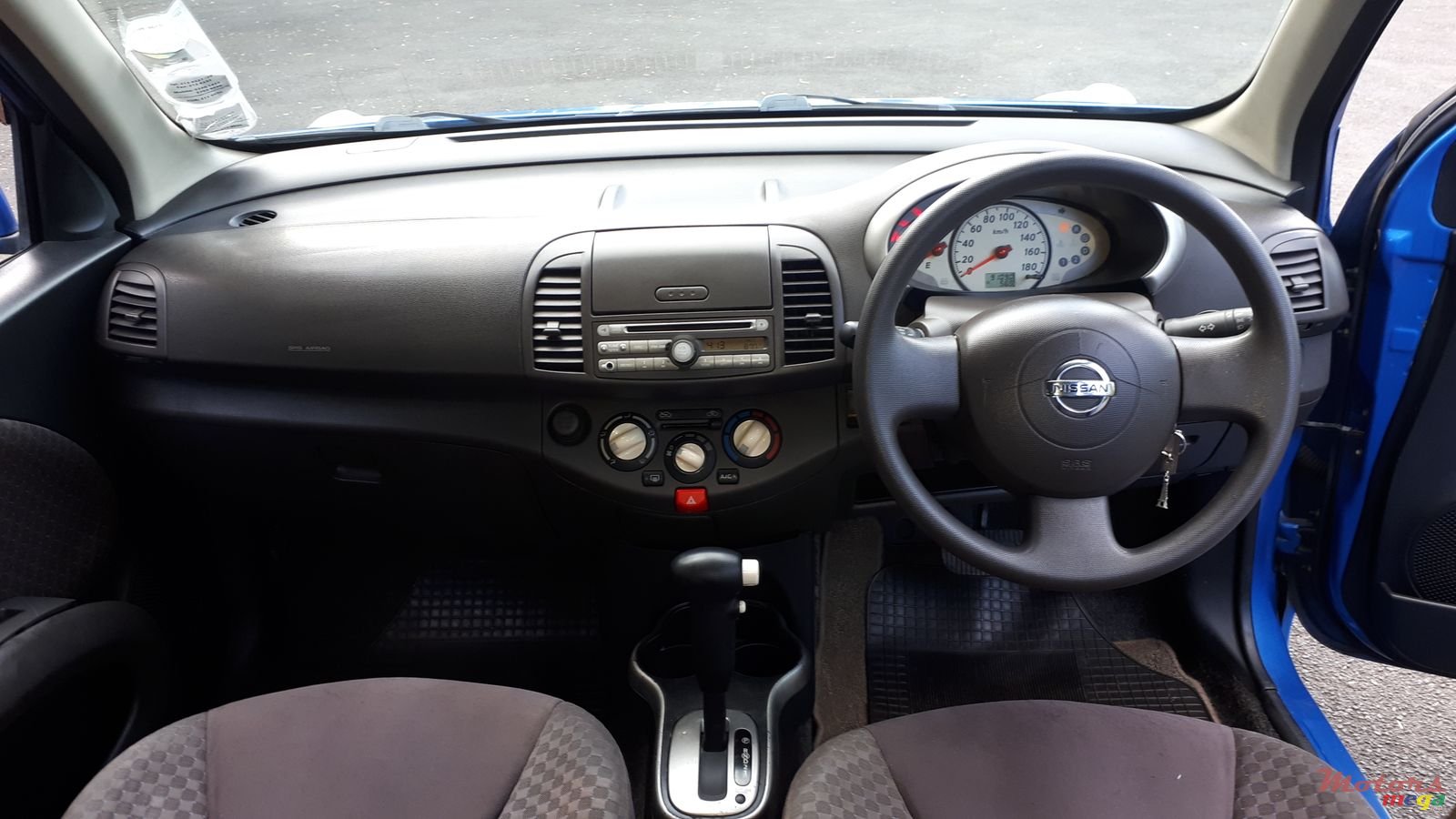 2009' Nissan March photo #5