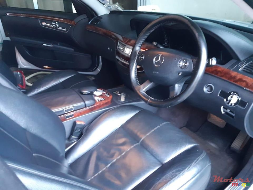 2009' Mercedes-Benz S 320 LWB photo #6