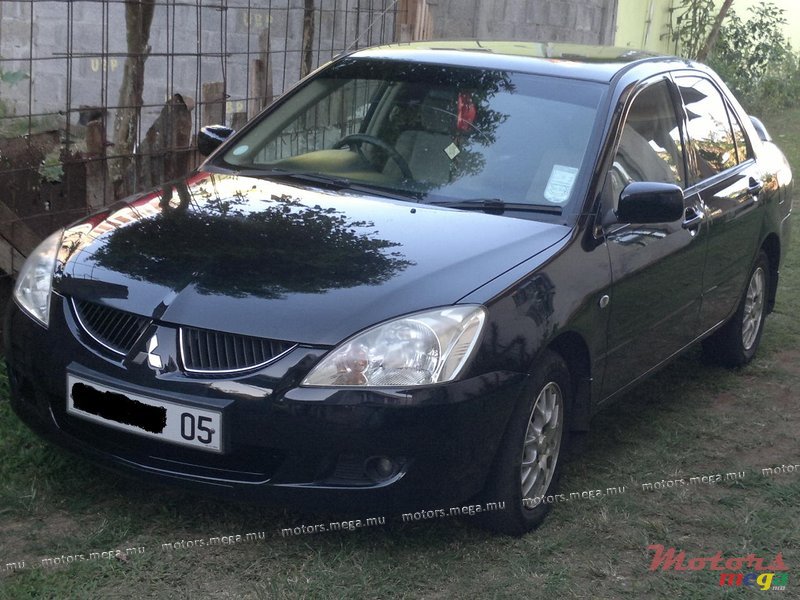 2005' Mitsubishi photo #1