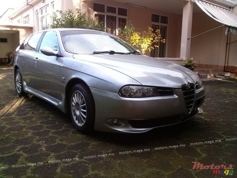 2007' Alfa Romeo 156 photo #1