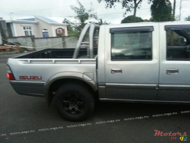 2002' Isuzu photo #7