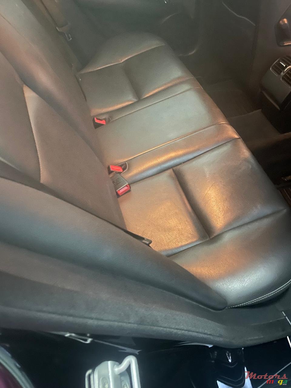 2012' Mercedes-Benz C 180 photo #5