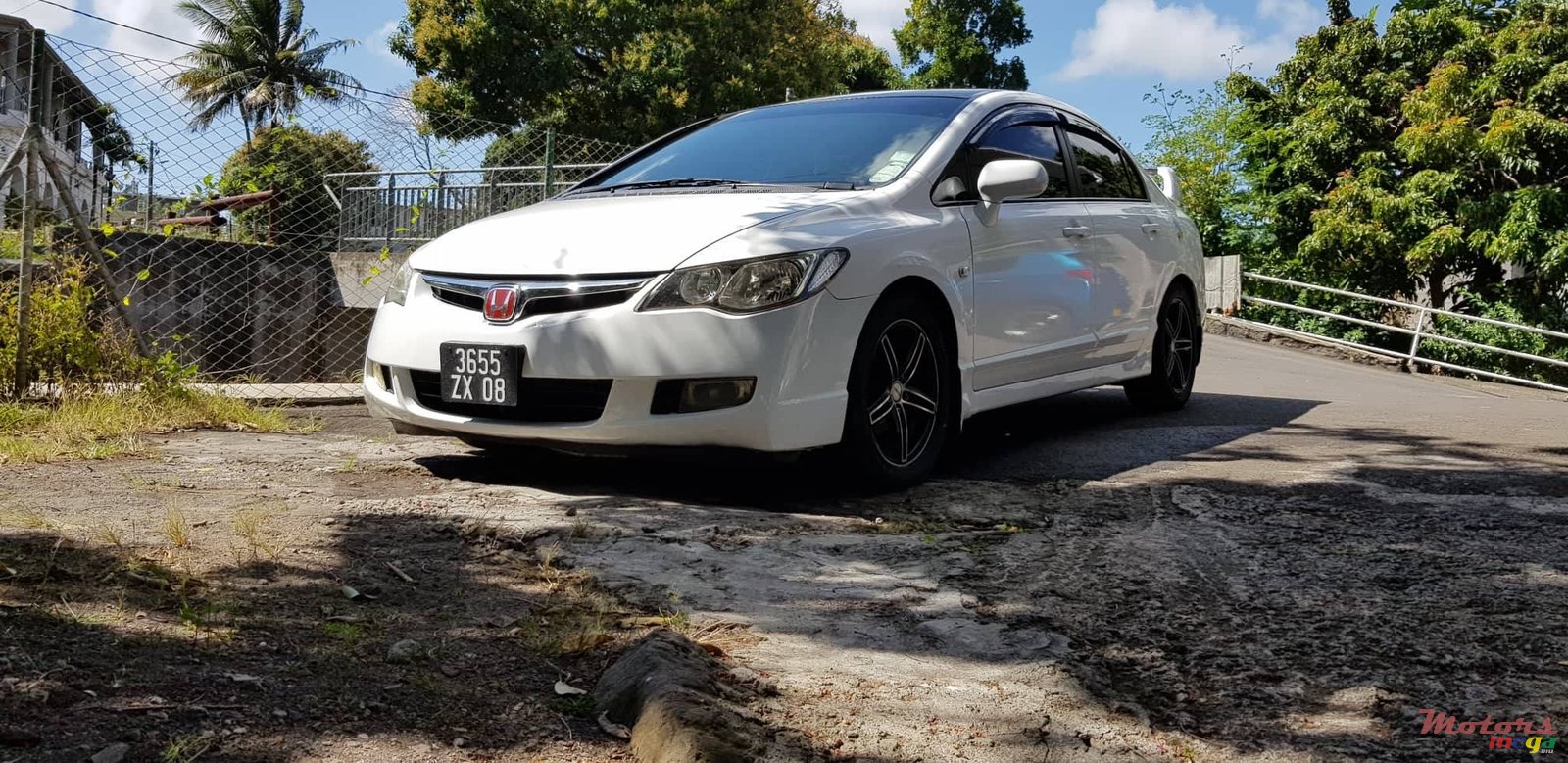 2008' Honda Civic Hybrid photo #1