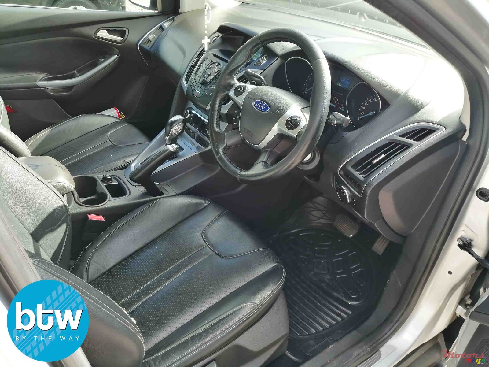 2014' Ford Focus photo #5