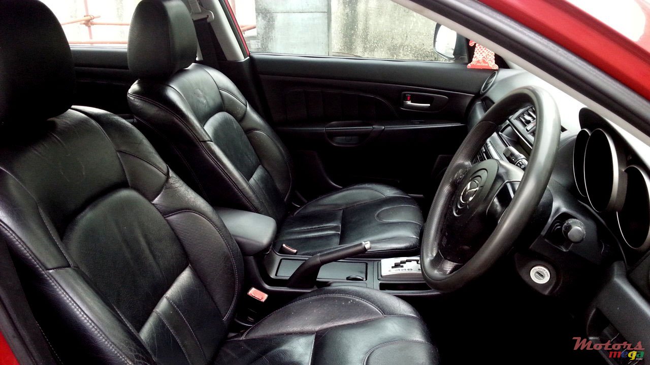 2004' Mazda 3 photo #3