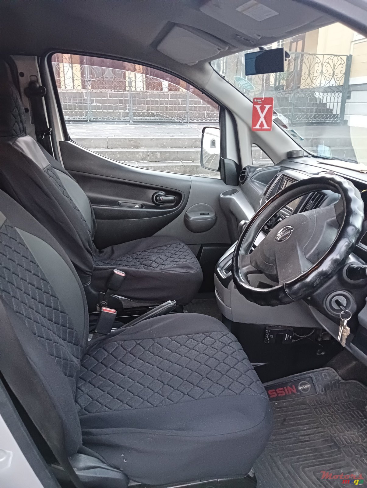 2014' Nissan NV200 photo #3