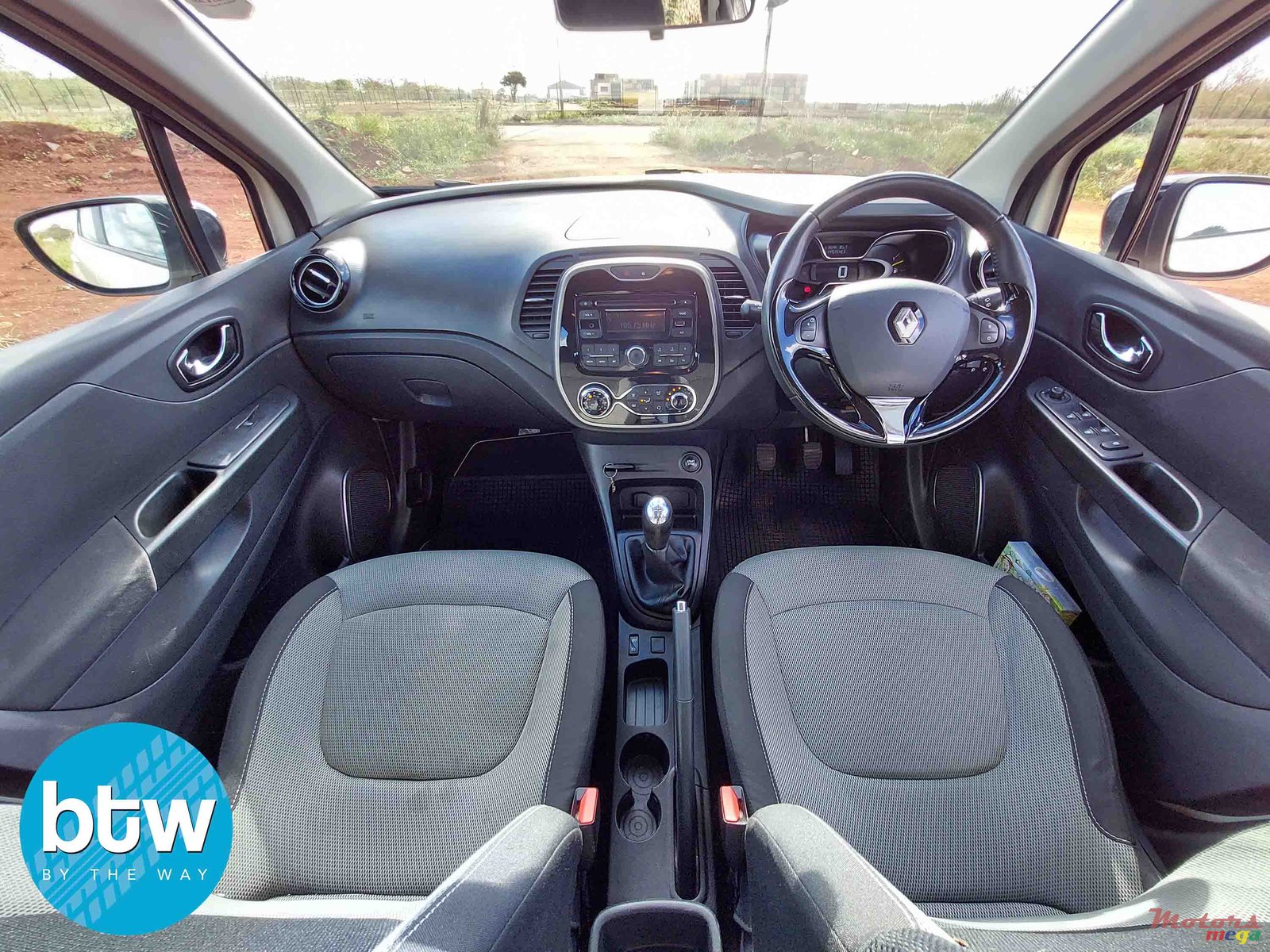 2016' Renault Captur photo #6