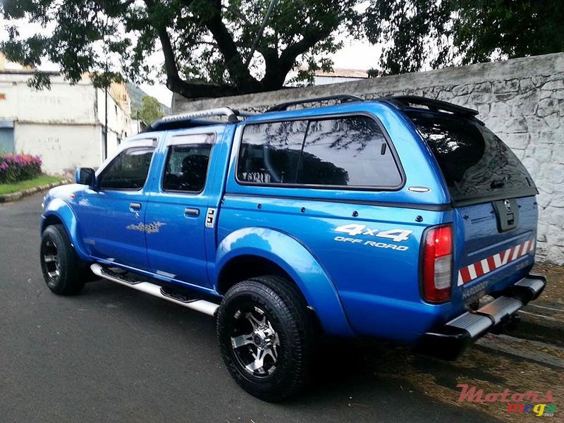 2004' Nissan Hardbody PREDATOR (4X4) 54227164 photo #3