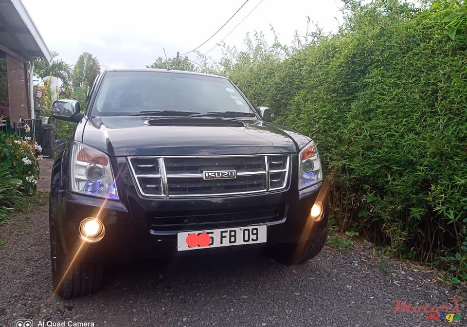 2009' Isuzu KB Series KB300 LX AUTOMATIC photo #2