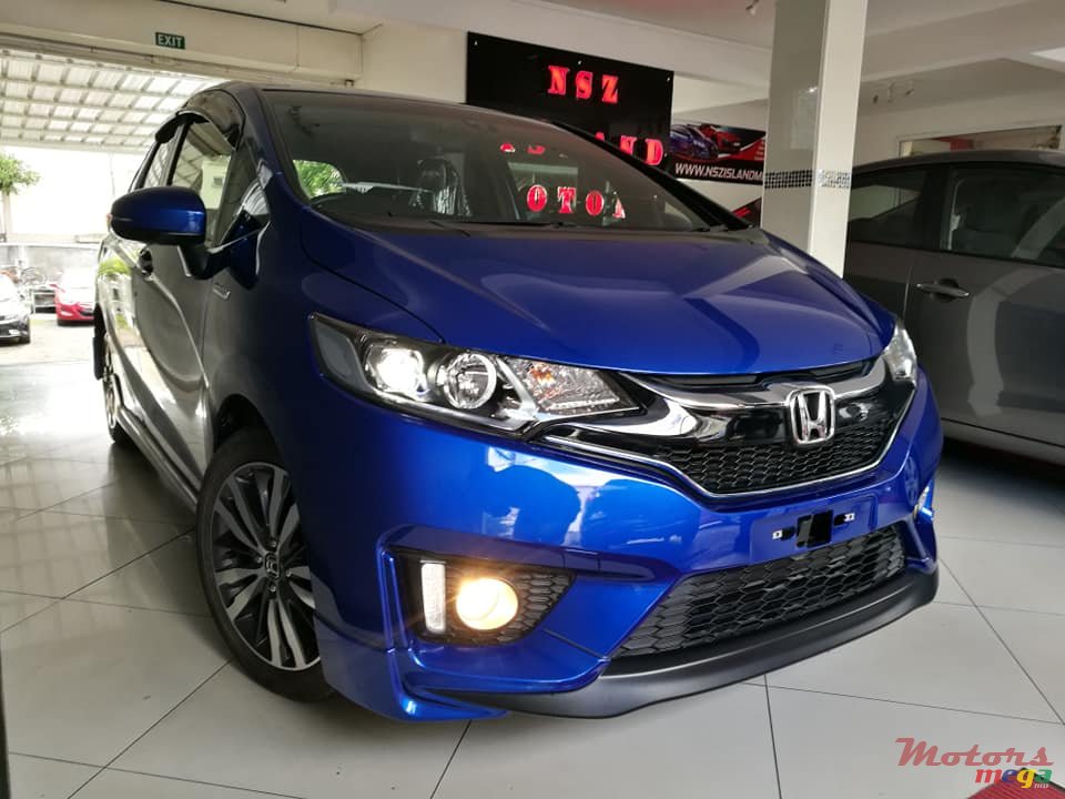 2016' Honda Fit S Package photo #2