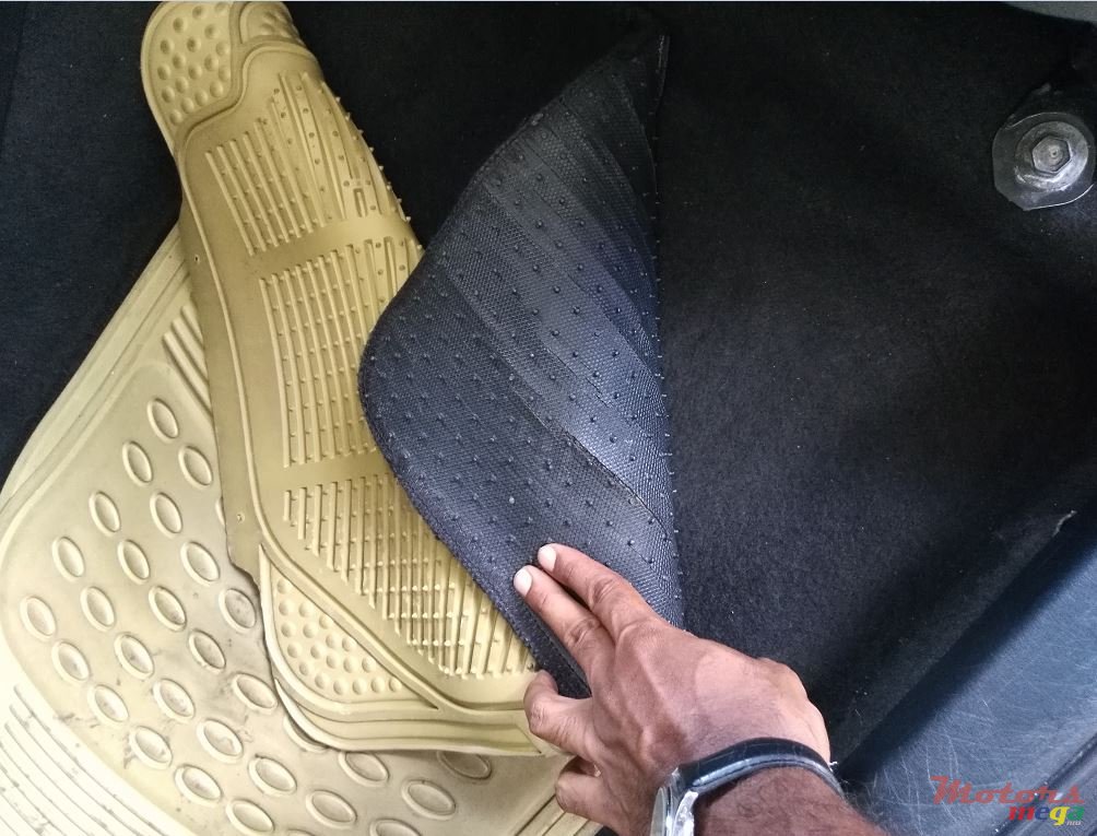 2005' Nissan Sunny photo #6