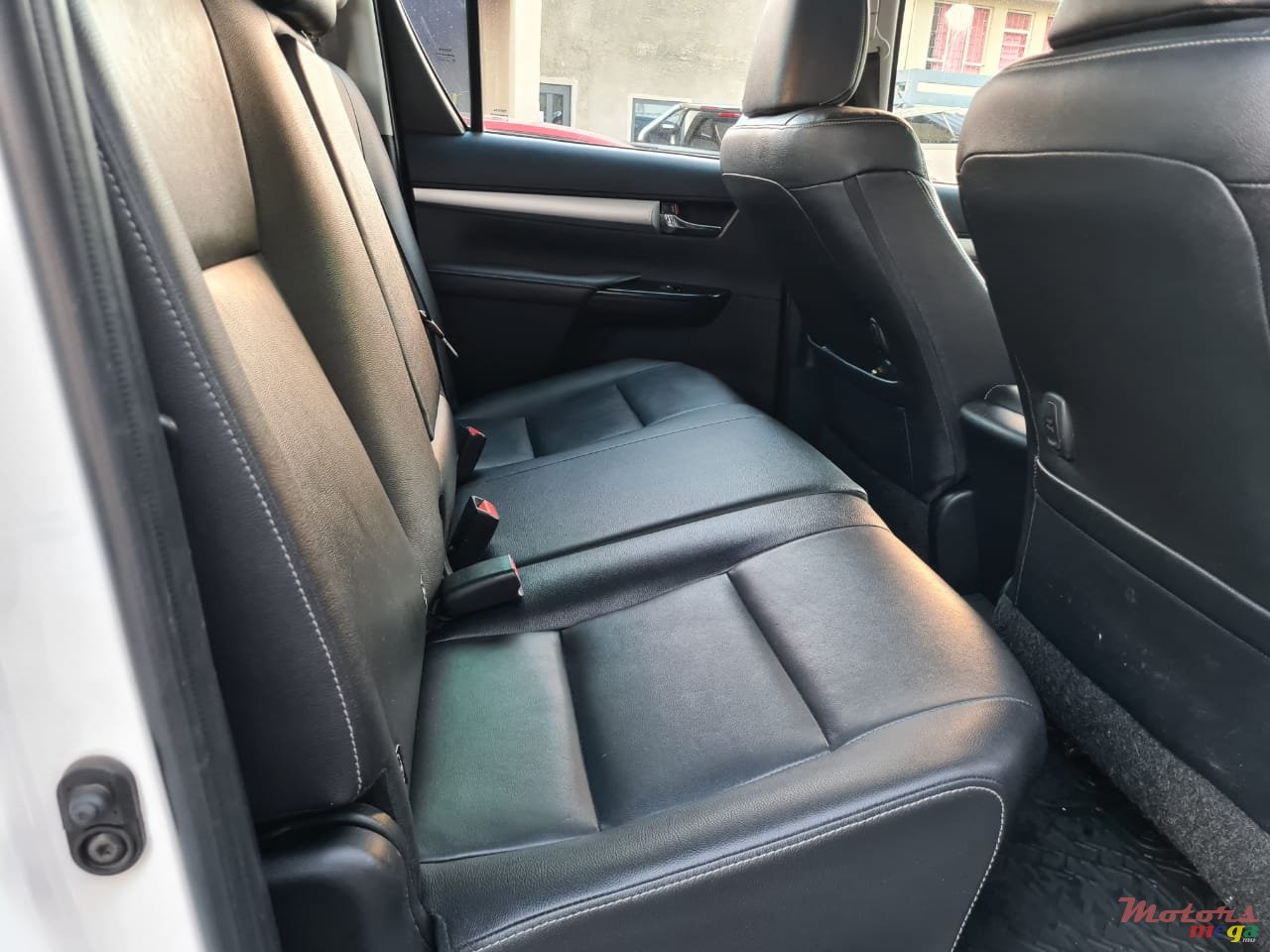 2016' Toyota Hilux photo #7