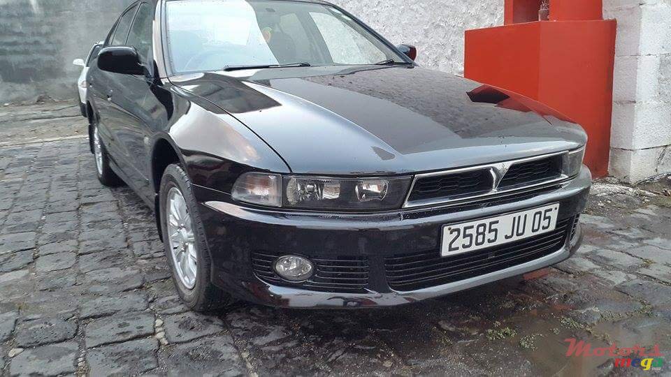 2005' Mitsubishi Galant Supersaloon photo #1