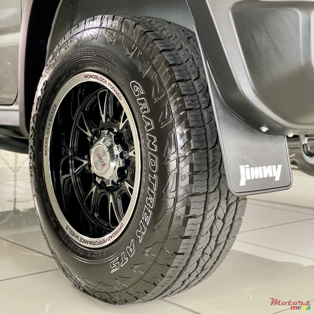 2021' Suzuki Jimny photo #2