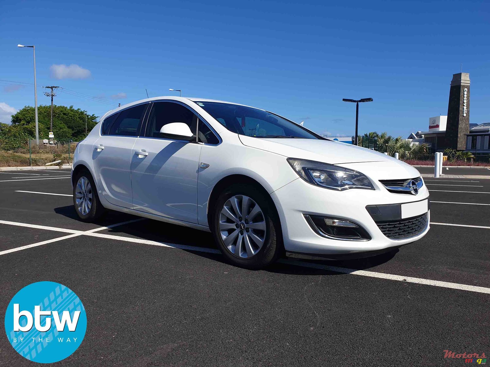 2014' Opel Astra 1.4 Turbo photo #1