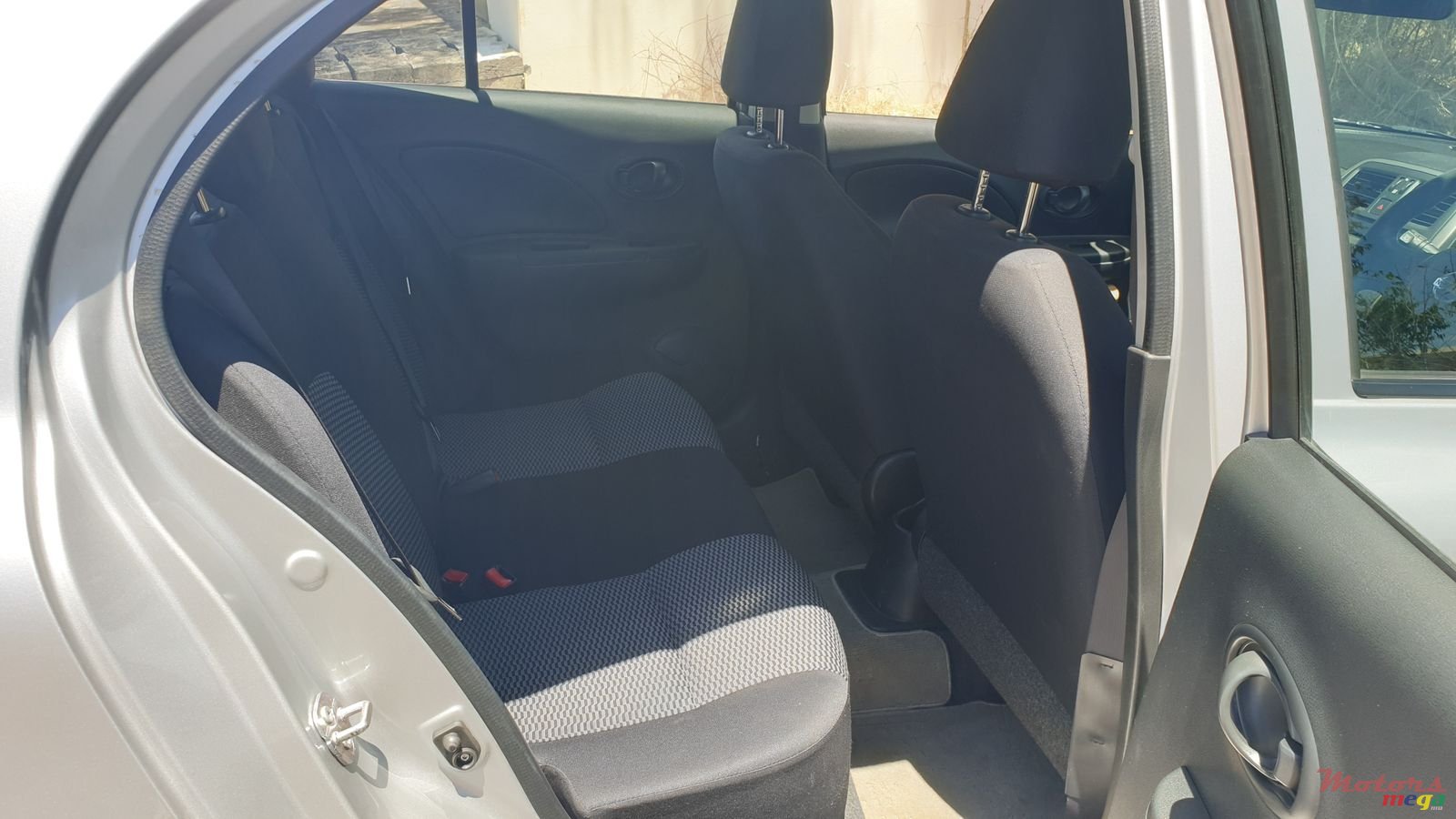 2016' Nissan March photo #7