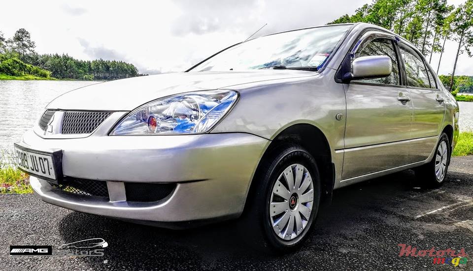 2007' Mitsubishi Lancer 1.3 GLX photo #2