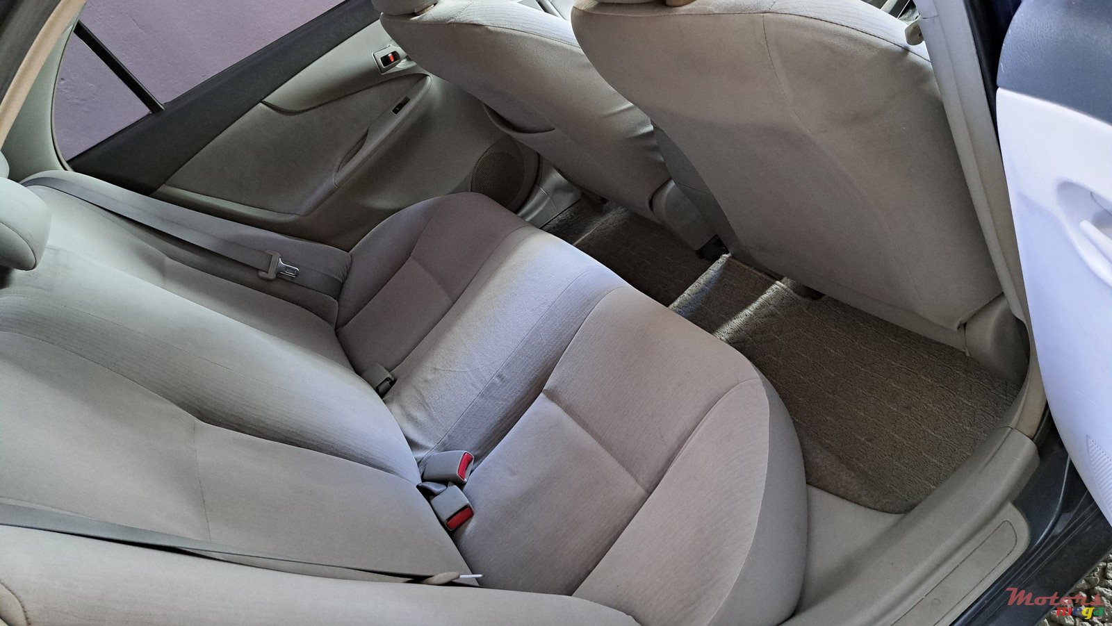 2007' Toyota Axio photo #6