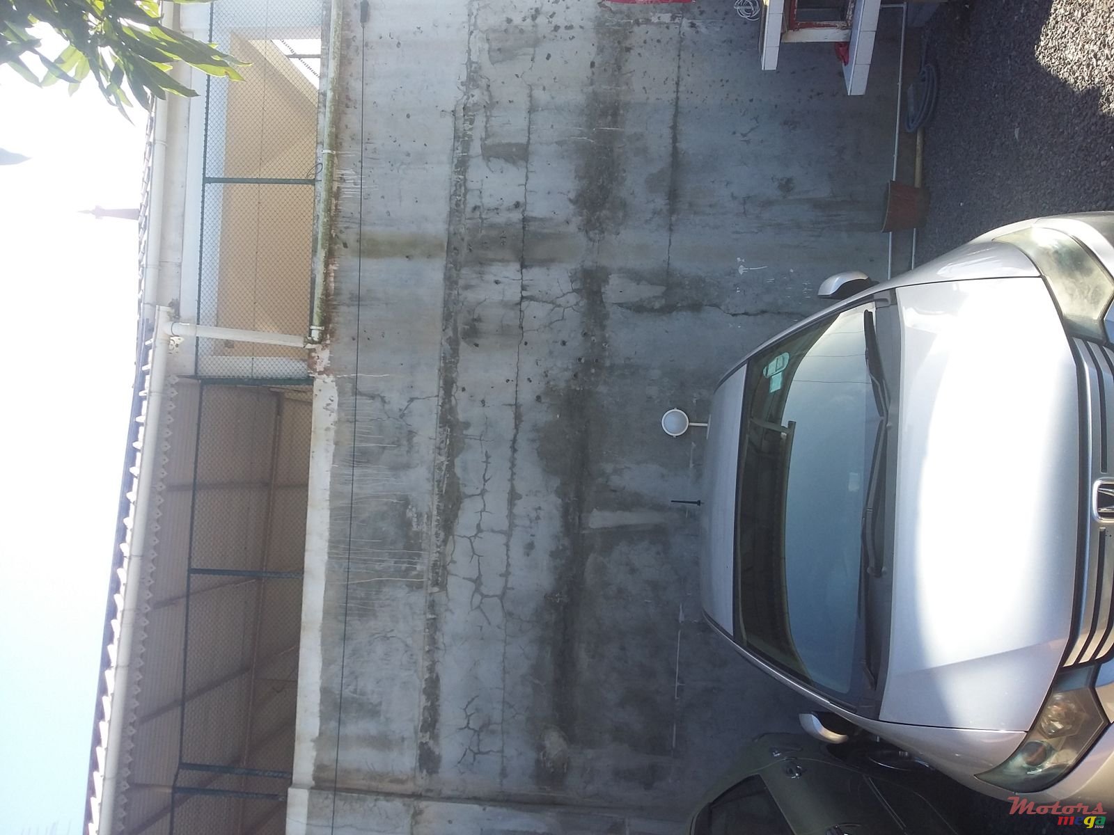 2010' Honda Insight photo #1