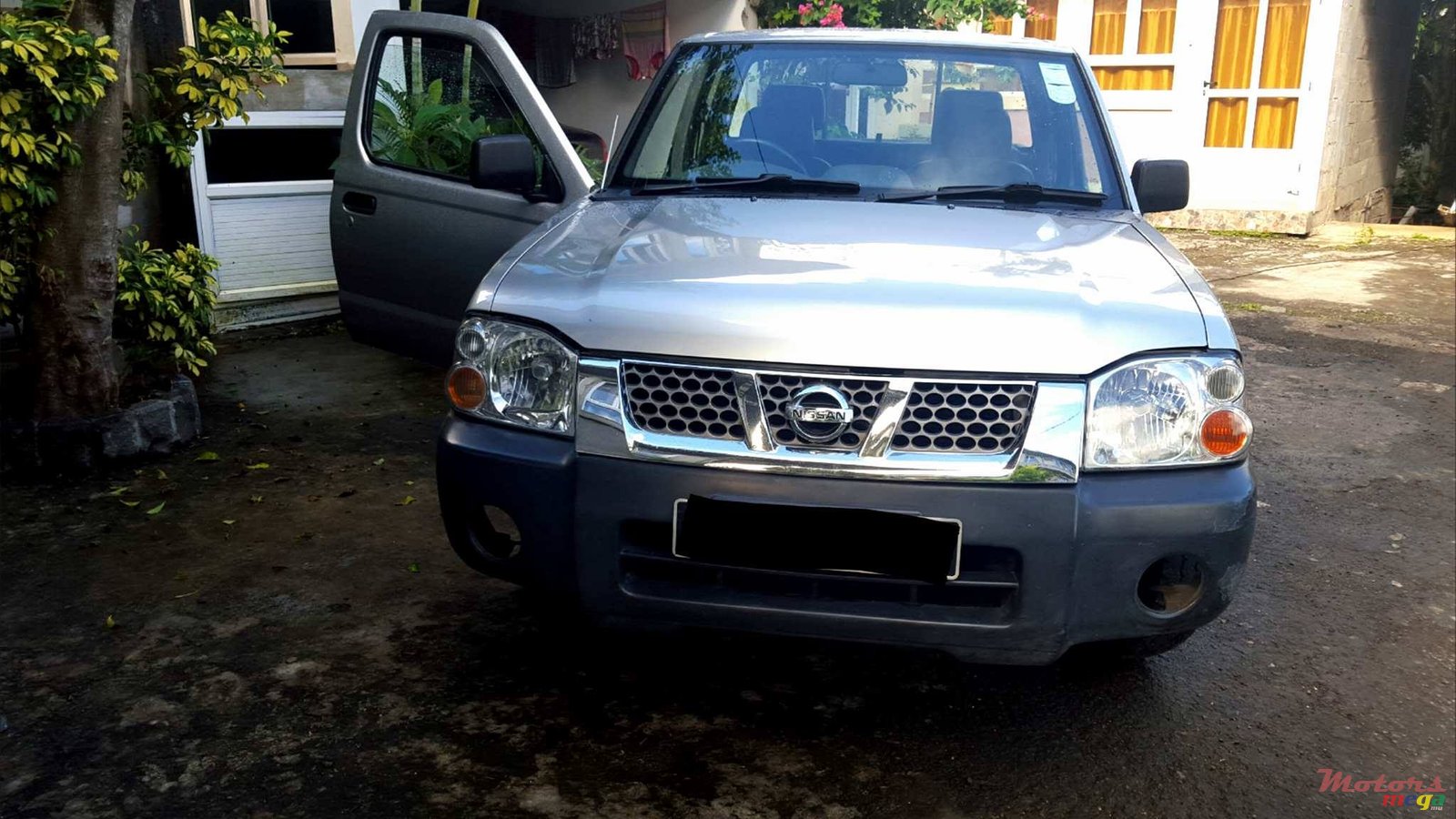 2009' Nissan Navara Double Cab Pickup Japan photo #5