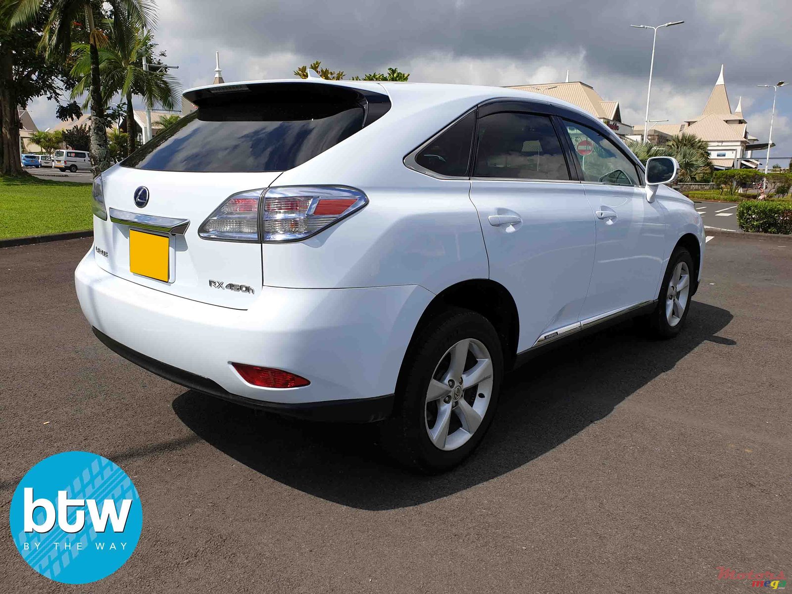 2009' Lexus RX Hybrid 450h photo #2