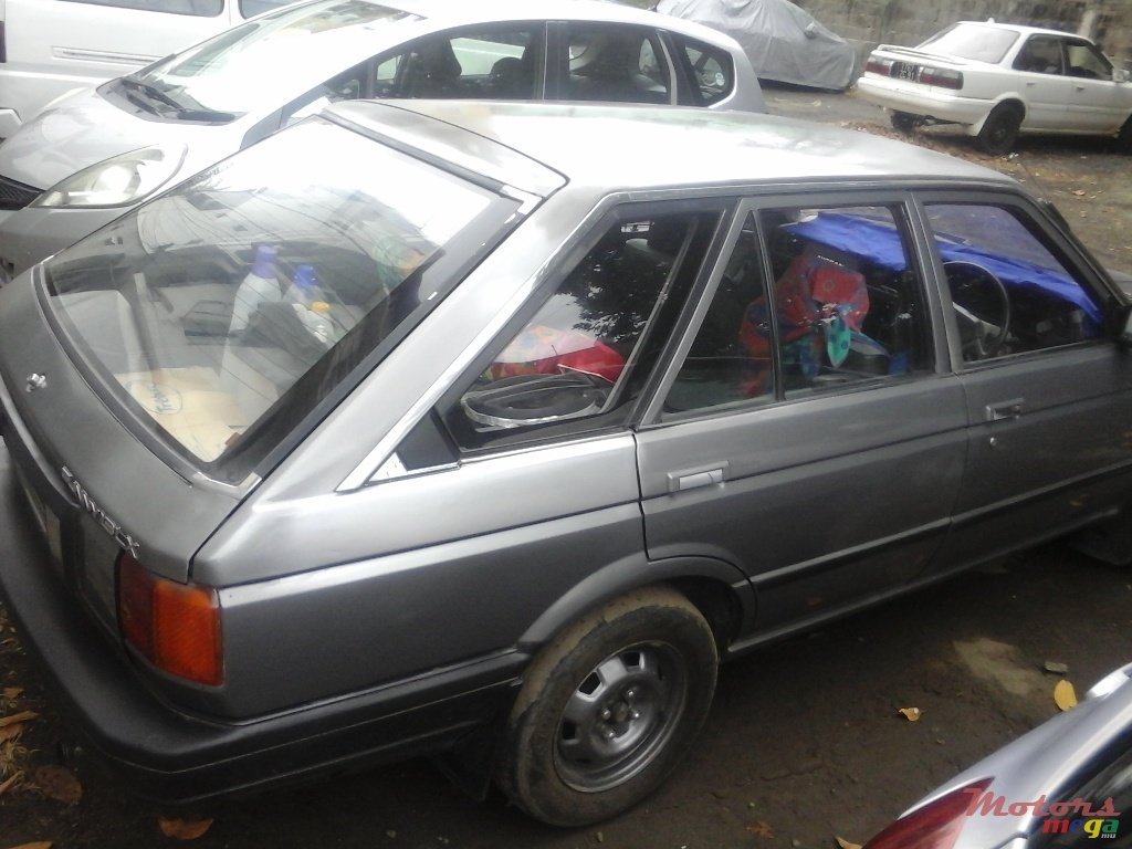 1990' Nissan Sunny photo #4